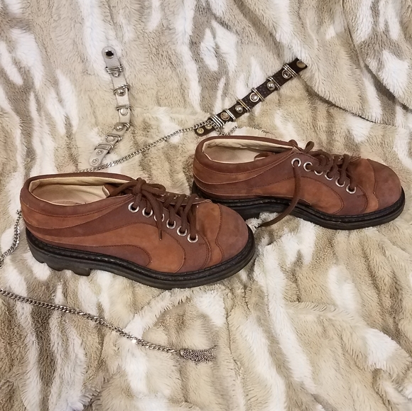 PRICE⬇️ VINTAGE 6HOLE BROWN SUEDE JOHN FLUEVOG ANGELS RARE - Picture 2 of 12